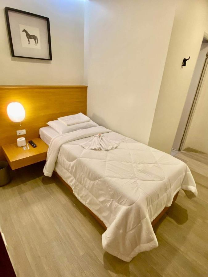 Aurora Suites ปาไซ ภายนอก รูปภาพ